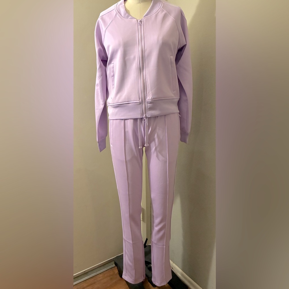 NWOT Pretty Tracksuit Jogging Suit Set Jogger pants size Small